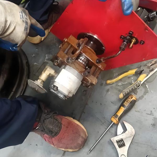 Hydraulic fluid analysis equipment